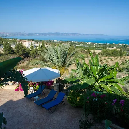 Willa Maria Paradise *