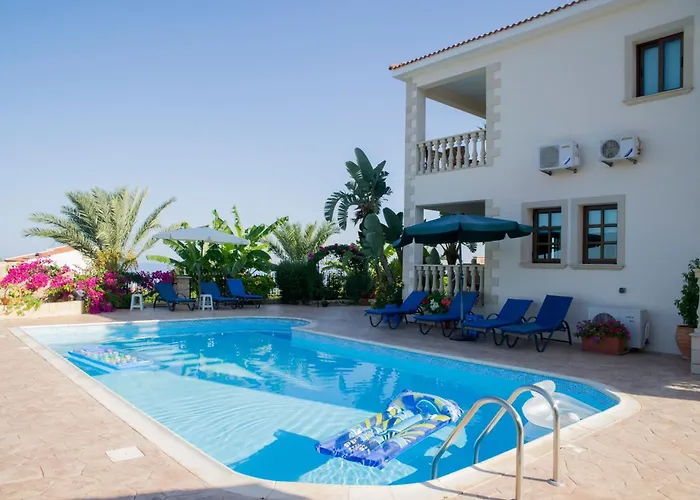 Maria Paradise Kato Yialia