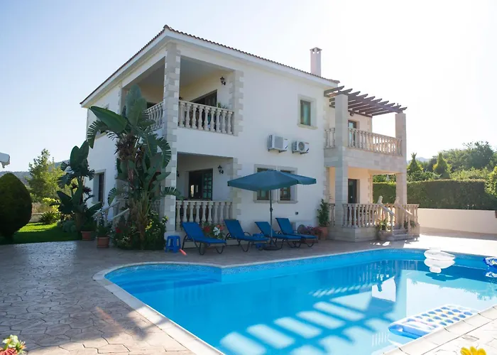 Maria Paradise * Kato Yialia